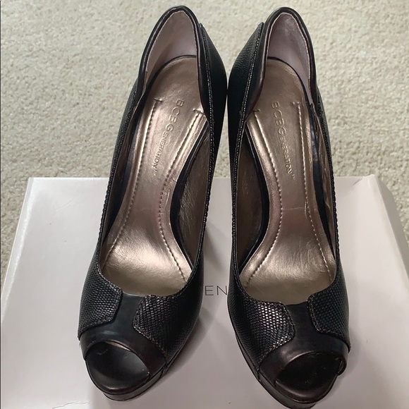 Heels by BCBG - Picture 4 of 4